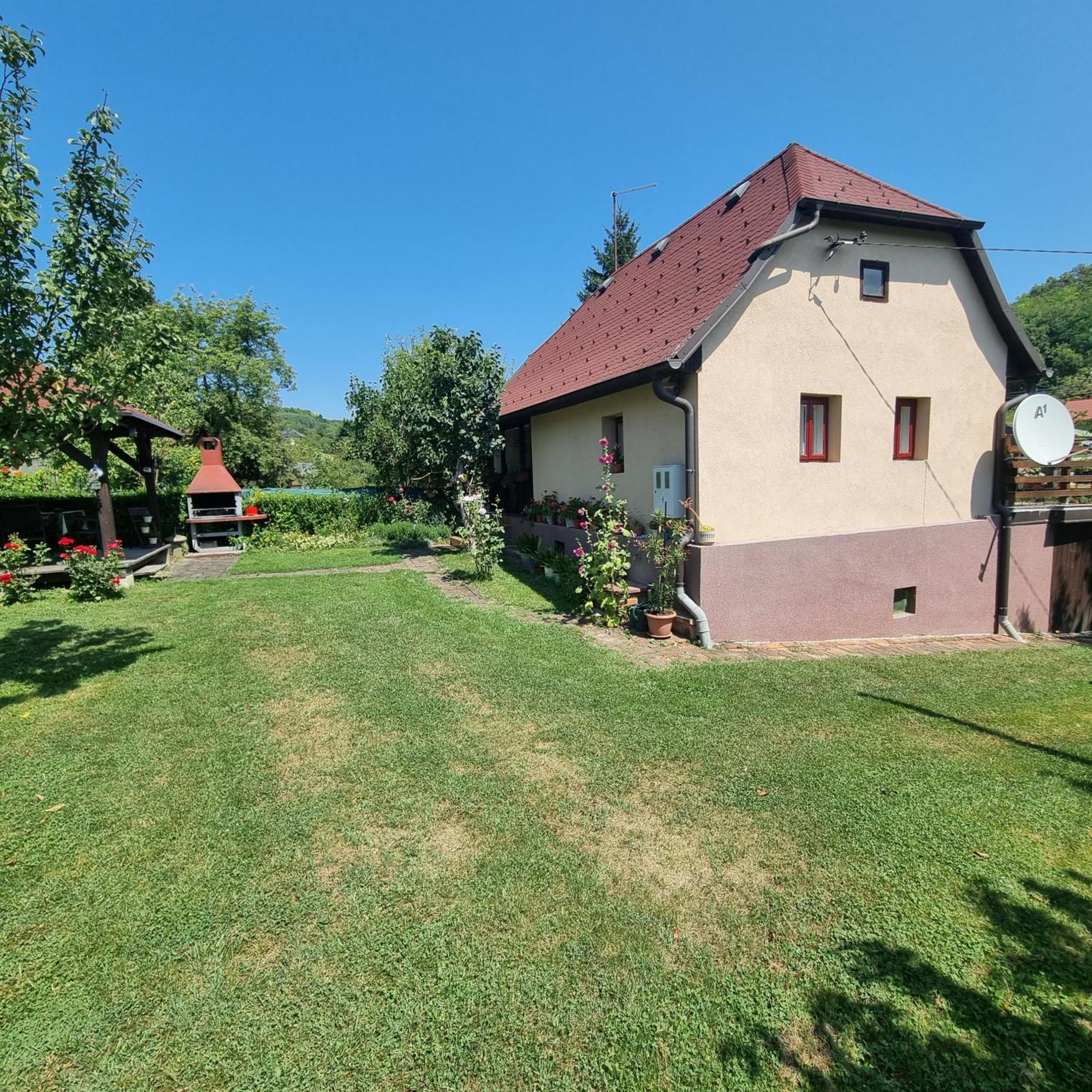 Kuca Za Odmor Bajtica Villa Jesenovec Kültér fotó